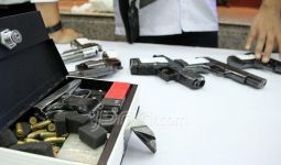Polisi yang Memiliki Masalah Keluarga Bakal Dicabut Izin Senjata Apinya - JPNN.com