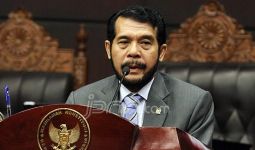 Anwar Usman Masih Pakai Fasilitas Ketua MK - JPNN.com