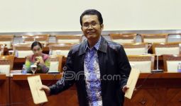 Alexander Redam Kekhawatiran Pegawai KPK soal Peralihan ke ASN - JPNN.com
