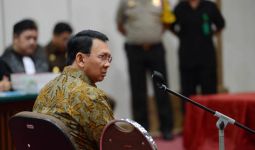 Ahok Terdakwa Penodaan Agama, Antara Nemo dan Materi Pleidoi Lama - JPNN.com