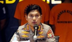 Teddy Minahasa Ditahan 20 Hari di Rutan Polda Metro Jaya - JPNN.com