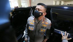 Irjen Ferdy Sambo Tiba di Bareskrim Polri dengan Mobil Ini, Lihat tuh, Tangguh! - JPNN.com