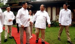 Prabowo Ungkap Keinginannya kepada Wiranto, Hadirin Tertawa - JPNN.com
