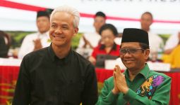 Adik Wiji Thukul Yakin Ganjar-Mahfud Bisa Bikin Indonesia Bebas Perdagangan Orang - JPNN.com
