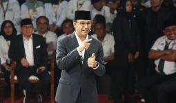 Debat Perdana Capres, Anies Didukung Ayah Korban Tewas Kerusuhan Pilpres 2019 - JPNN.com