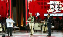 Seusai Debat Capres, Anies Baswedan Mencari Prabowo - JPNN.com