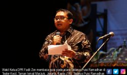 Fadli Zon Tulis Sajak untuk Zaadit Si Kartu Kuning - JPNN.com