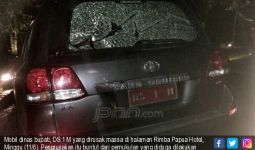 Bupati Diduga Pukul Staf Ahli DPRD, Mobil Dinas jadi Korban - JPNN.com