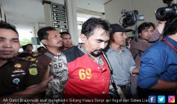 Gatot Brajamusti Kecewa Sidang Tuntutan Ditunda Lagi - JPNN.com
