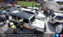 Menaksir Harga Mobil Mewah Bupati Hulu Sungai Tengah - JPNN.com