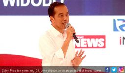 Ketika Jokowi Sambangi Milenial Kendari di Kedai Kopi - JPNN.com