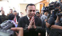 Polri: Ketua KPK Firli Bahuri Masih Sebagai Polisi Aktif - JPNN.com