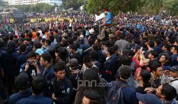 BACA! Ini Daftar Fasilitas Publik di Jakarta yang Rusak Saat Demo Mahasiswa - JPNN.com