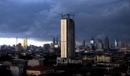 BMKG Prediksi Cuaca Buruk Melanda Jakarta Siang Ini, Warga Bodetabek Juga Silakan Baca - JPNN.com