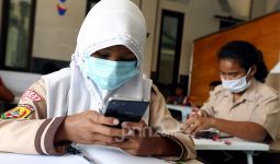 Kemenkominfo Ajak Pelajar Melek Literasi Digital Berbasis Kearifan Lokal - JPNN.com