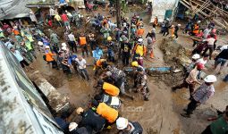 Upaya Pemprov Jabar Menanggulangi Banjir  - JPNN.com