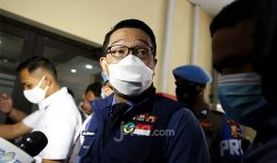 Tok, Ridwan Kamil Tetapkan UMK, 9 Daerah di Jabar Tak Ada Kenaikan - JPNN.com