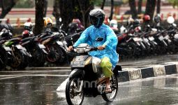 Cuaca Hari Ini di DKI Jakarta, Waspada Hujan Petir di Sejumlah Wilayah - JPNN.com