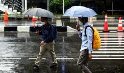 Simak Prakiraan Cuaca Besok Senin, Warga di Jawa, Sumatra, dan Sulawesi Harap Waspada - JPNN.com