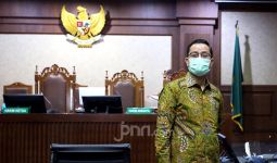 Prof Romli Komentari Caci maki Meringankan Hukuman Juliari - JPNN.com