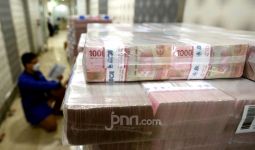 5 Berita Terpopuler: Uang Korupsi Disita, Pendukung HRS Mengamuk, Jokowi dapat Nama - JPNN.com