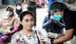 Dinkes DKI Buka Vaksinasi Dosis 4 untuk Lansia, Cek nih Lokasi dan Jadwalnya - JPNN.com