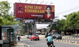 Baliho Puan dan Airlangga Tak Berbuah Elektabilitas, Kang Ujang: Rakyat Butuh Makan - JPNN.com