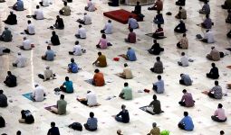 Umat Diharapkan Tetap Taat Prokes saat Beribadah Selama Ramadan - JPNN.com