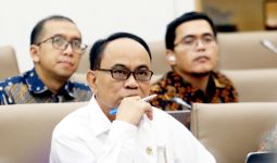 Raker di Komisi VI DPR, Budi Arie Dicecar soal Fufufafa dan Judol - JPNN.com