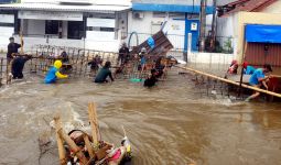 Masih Kebanjiran, Warga Jaktim Pertanyakan Fungsi Sodetan Ciliwung - JPNN.com