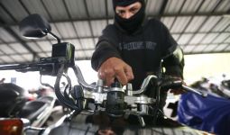 Pria di Bekasi Tepergok Mencuri Motor, Korban Lakukan Ini - JPNN.com