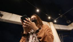 5 Kebiasaan Media Sosial Ini Bisa Jadi Tanda Pasangan Tidak Mencintai Anda Lagi - JPNN.com