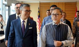 Mendag Zulhas Bertemu Pejabat Penting Malaysia - JPNN.com