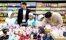 BSI Ajak Anak Yatim Belanja, Ajarkan Literasi Transaksi Syariah - JPNN.com