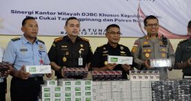 Bea Cukai Tanjungpinang memusnahkan 243.220 batang rokok tanpa pita cukai, Rabu (12/6). Foto: dok Bea Cukai - JPNN.com