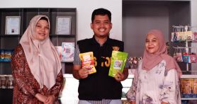 UMKM binaan Bea Cukai Nunukan, yakni Regan Coklat dan Raftrasa sukses mengekspor produknya ke Malaysia. Foto: Dokumentasi Bea Cukai - JPNN.com