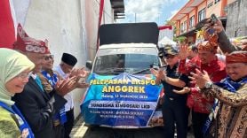 Bea Cukai Malang Lepas Ekspor Bunga Anggrek ke Amerika Serikat, Sebegini Jumlahnya - JPNN.com