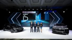 BMW i5 Touring Resmi Mengaspal di Indonesia, Intip Harganya di Sini - JPNN.com