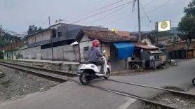 Pelajar yang Tewas Ditabrak Kereta di Sukabumi Diduga Tak Perhatikan Rambu Peringatan - JPNN.com