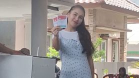 Ayu Ting Ting Ungkap Kekompakan Keluarga Saat Mencoblos di Pilkada 2024 - JPNN.com