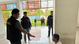 Sontoloyo, Hendra Gasak Ponsel Jemaah Salat Jumat, Polisi Lagi Ramai-ramainya - JPNN.com