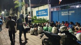 Jelang Ramadan, Puluhan Orang ini Pesta Miras di Belakang Balai Kota Semarang - JPNN.com