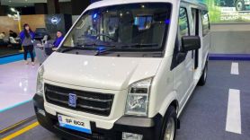 MAB Pamer Mobil Van Listrik di PEVS 2025, Desainnya Mirip Gelora E - JPNN.com
