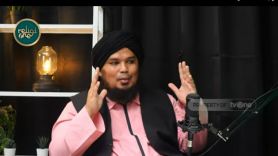 Ustaz Derry Sulaiman Beberkan Perjalanan Spiritual Bobon Sebelum Masuk Islam - JPNN.com