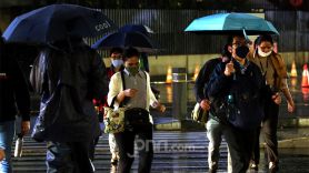 Cuaca Hari Ini, BMKG: Waspadai Hujan Petir - JPNN.com