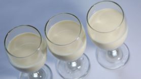 5 Manfaat Rutin Minum Susu Campur Kunyit yang Tidak Terduga - JPNN.com