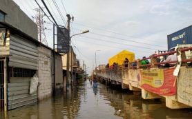 Tanggul Semarang Jebol, 3 Kampung Diterjang Banjir Rob, Begini Kondisinya Terkini - JPNN.com