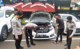 Viral, Mobil Plat B Pakai Strobo dan Sirene Melintasi Jalanan Kota Malang - JPNN.com