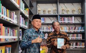 Pojok Literasi, Ruangan Baru Dinas Pendidikan Jatim Berisi Ribuan Karya Tulis Guru - JPNN.com