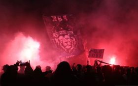 Detik-detik Kericuhan saat Arema FC Vs Persebaya, Polisi Tembakkan Gas Air Mata - JPNN.com Sumut